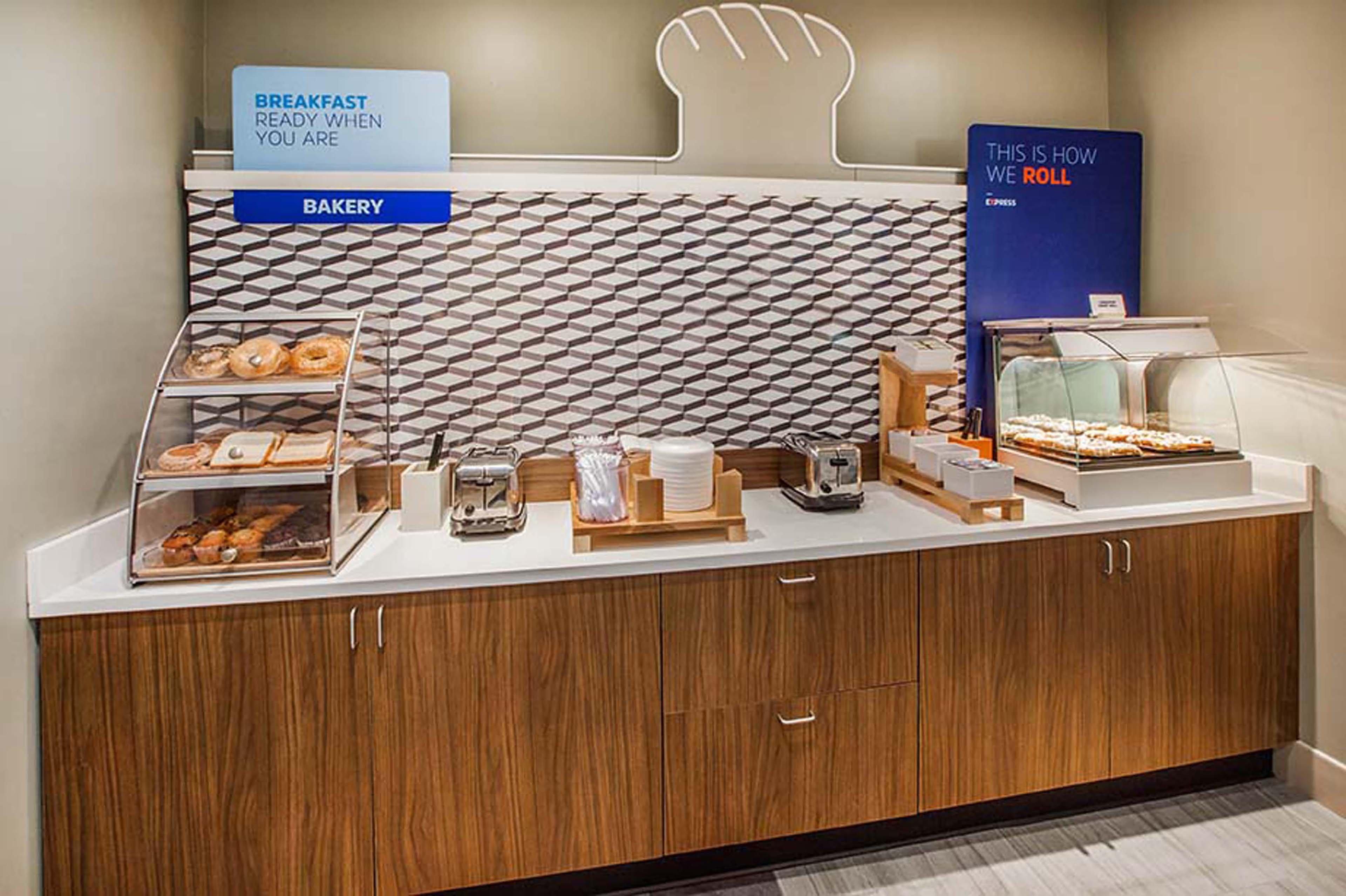 Holiday Inn Express Hotel And Suites Fort Worth/I-20 Екстериор снимка