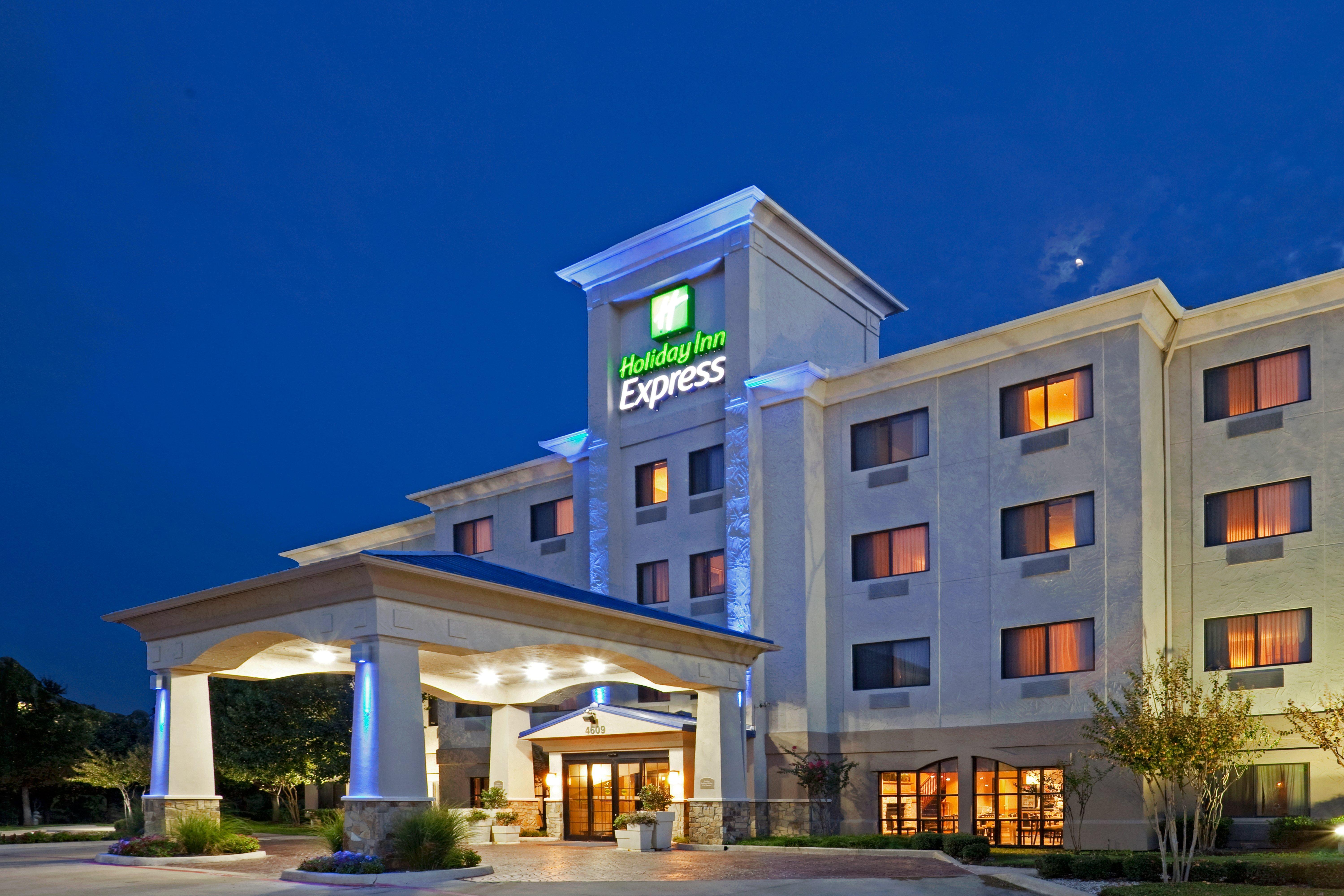 Holiday Inn Express Hotel And Suites Fort Worth/I-20 Екстериор снимка
