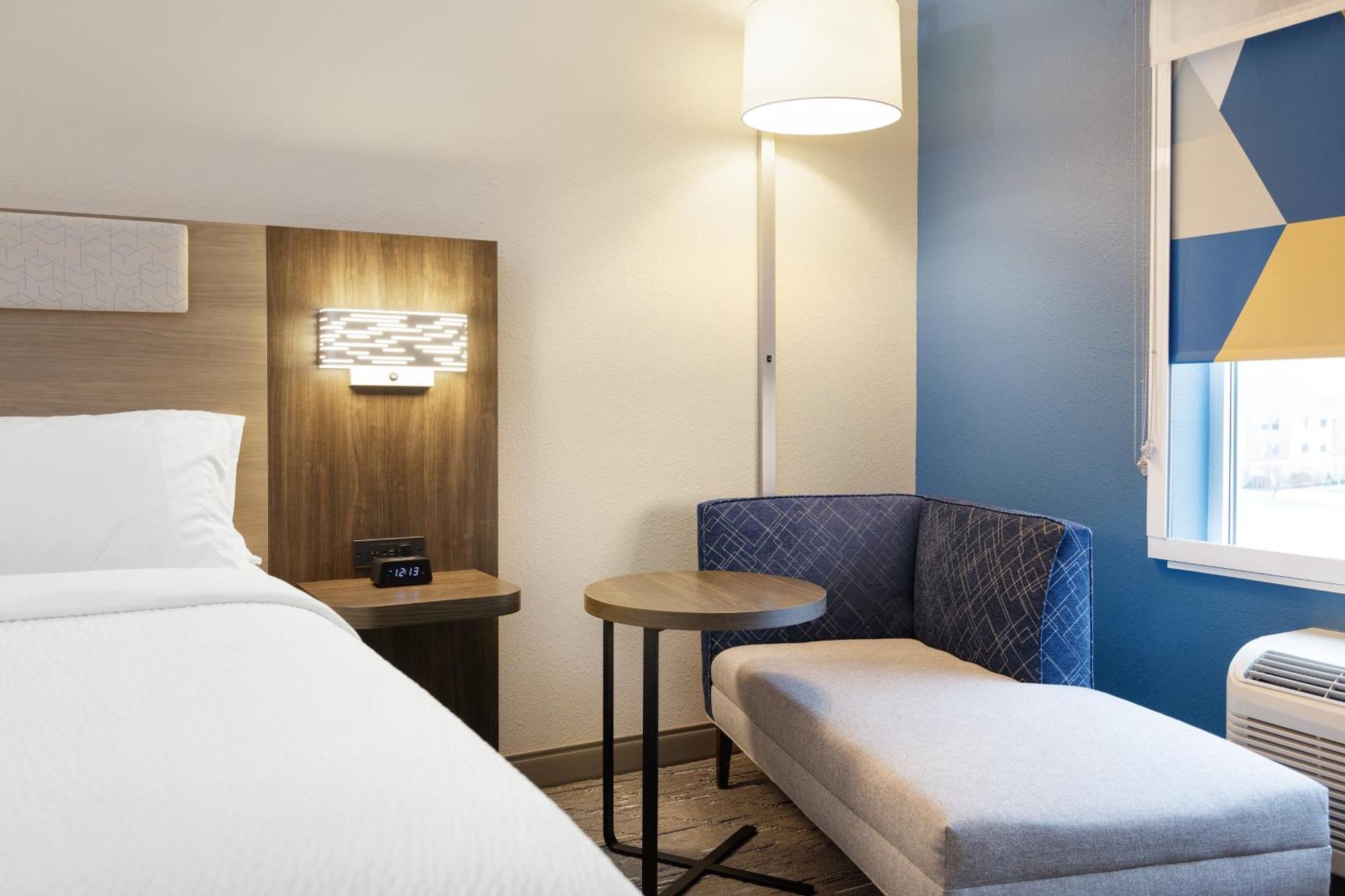 Holiday Inn Express Hotel And Suites Fort Worth/I-20 Екстериор снимка