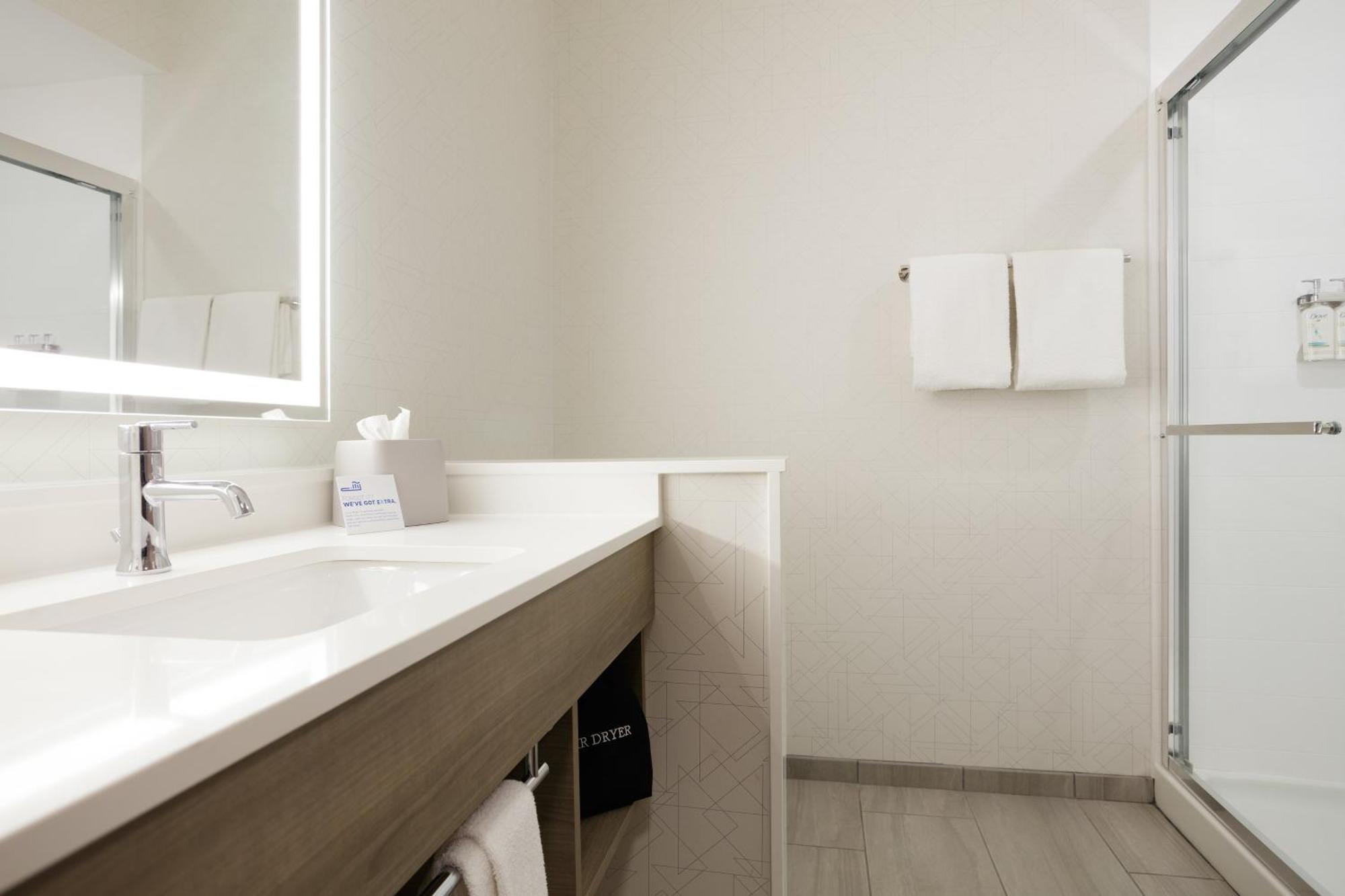 Holiday Inn Express Hotel And Suites Fort Worth/I-20 Екстериор снимка