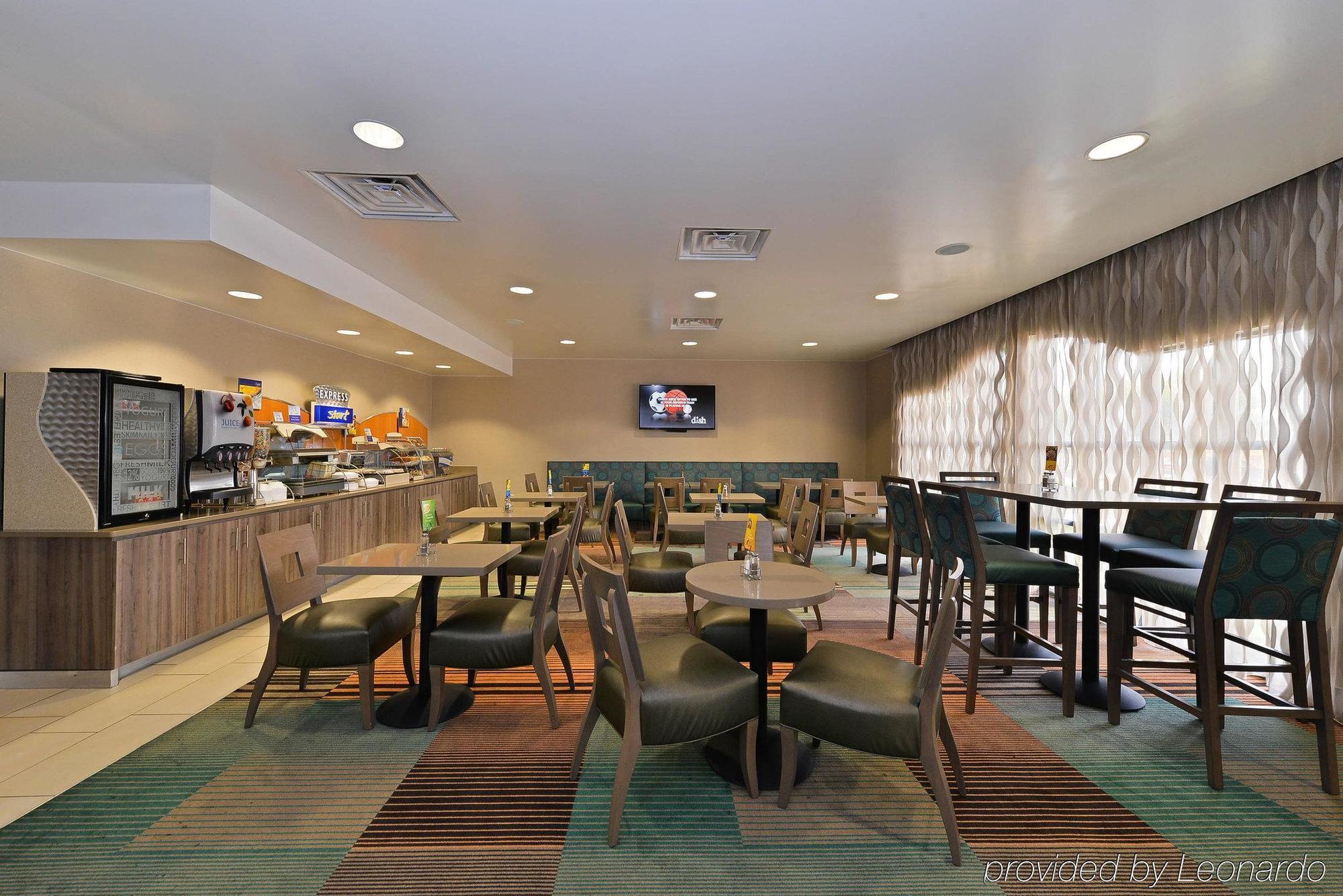 Holiday Inn Express Hotel And Suites Fort Worth/I-20 Екстериор снимка