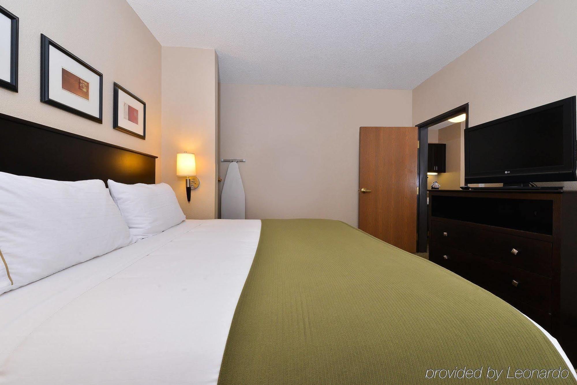 Holiday Inn Express Hotel And Suites Fort Worth/I-20 Екстериор снимка